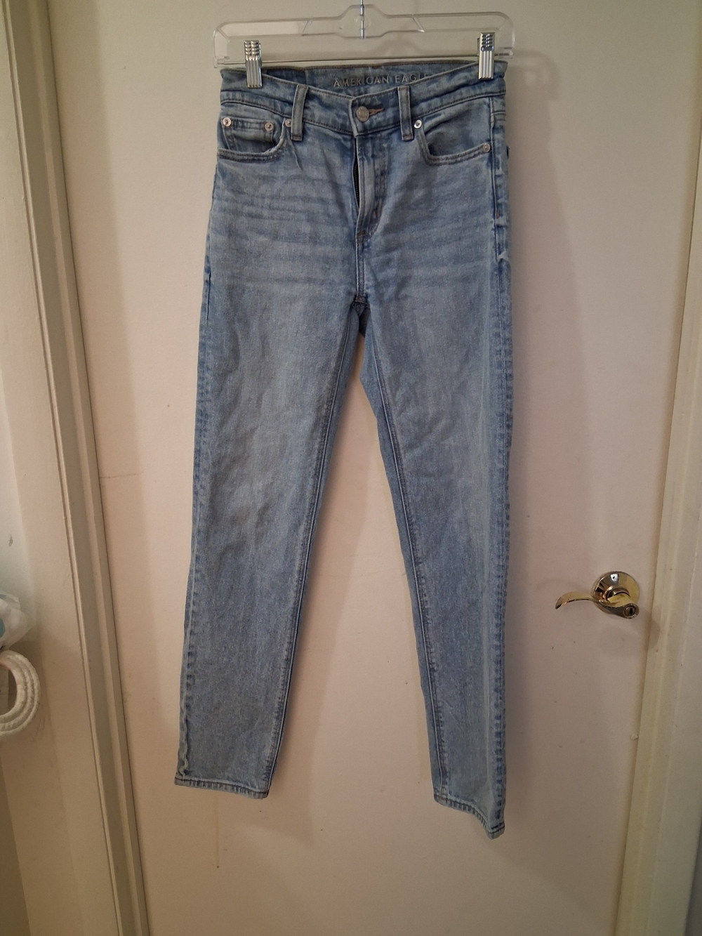American Eagle Light Blue Super High-Rise Straight Jeans - Picture 3 of 9
